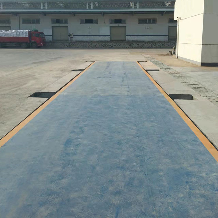 江蘇蘇州100噸地磅電子汽車衡客戶現(xiàn)場(chǎng)